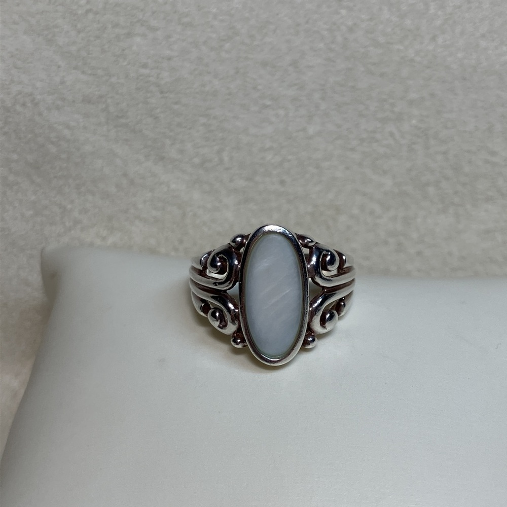 Sterling Silver Vintage Mother Of Pearl Ring